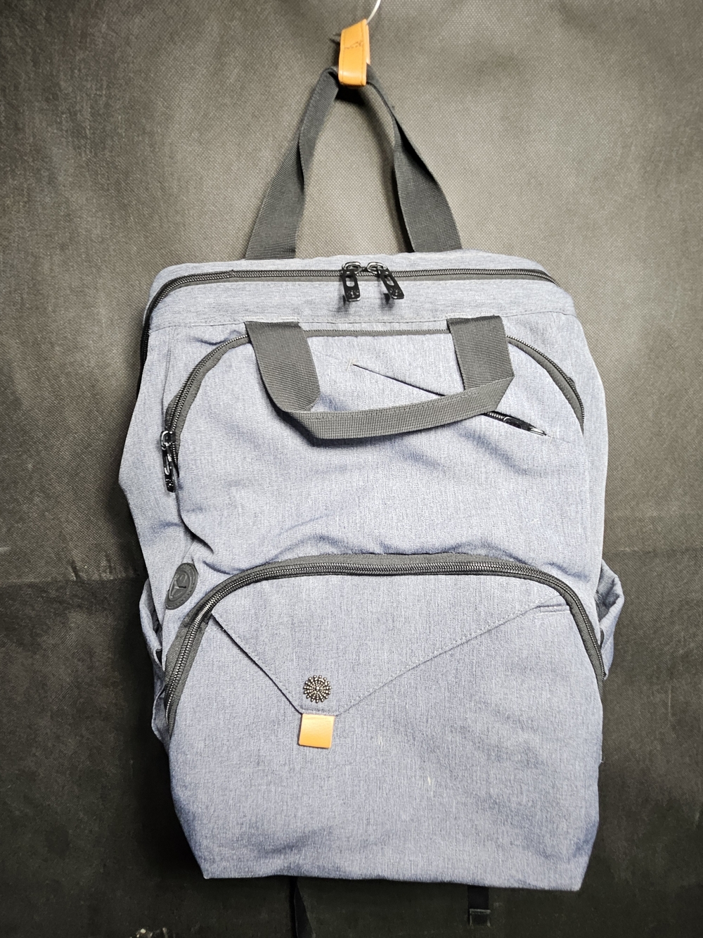 Functional Light Gray Backpack Many Pockets - Stylish Travel Everyday Bag Unisex
